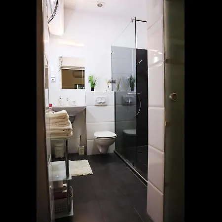 Your Lovely In The Heart Of Apartamento Budapest